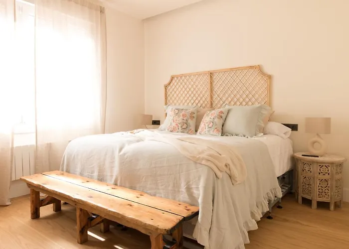 Carmelo Gil Ac By Staynnapartments