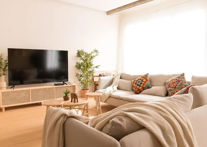 Carmelo Gil Ac By Staynnapartments
